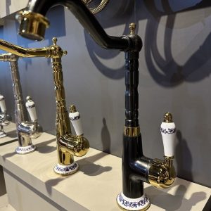 Mutfak Bataryası Gold Siyah Evye Musluğu Seramikli İşlemeli Tasarım Vintage Model